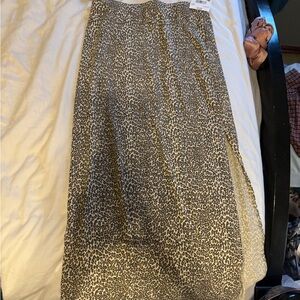 American Eagle Leopard fitted skirt